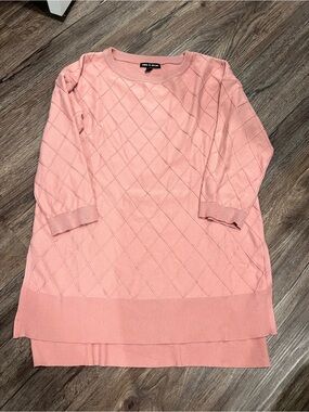 Cable & Gauge Pink Diamond-Quilt Knit Pullover